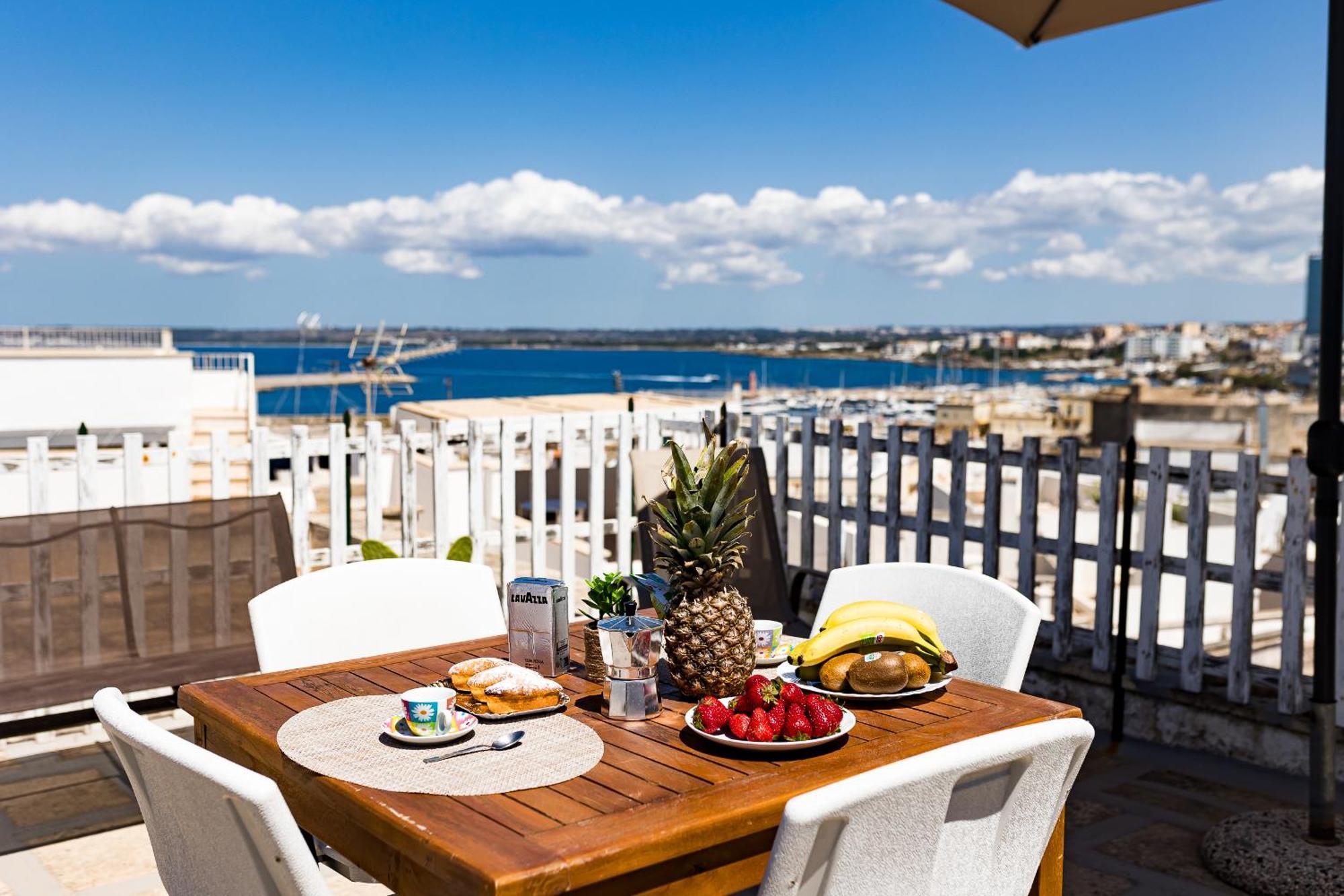 גאליפולי Corte De Maio - Exclusive Terrace - By Click Salento מראה חיצוני תמונה